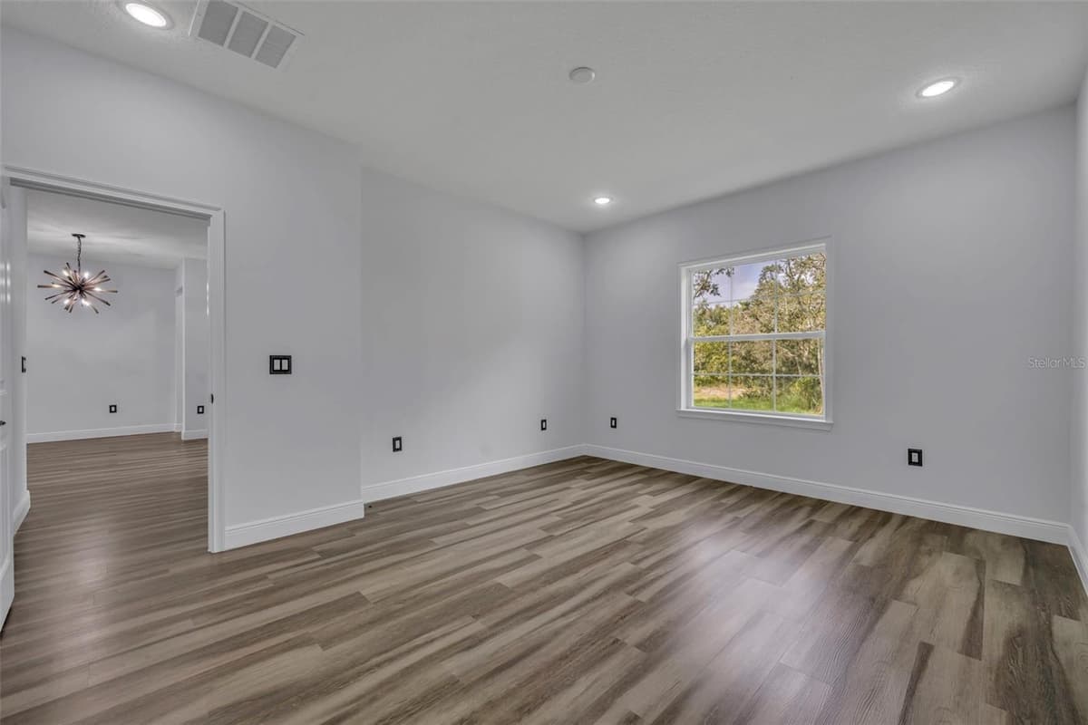 47 ORCHID COURT — photo 24 of 29