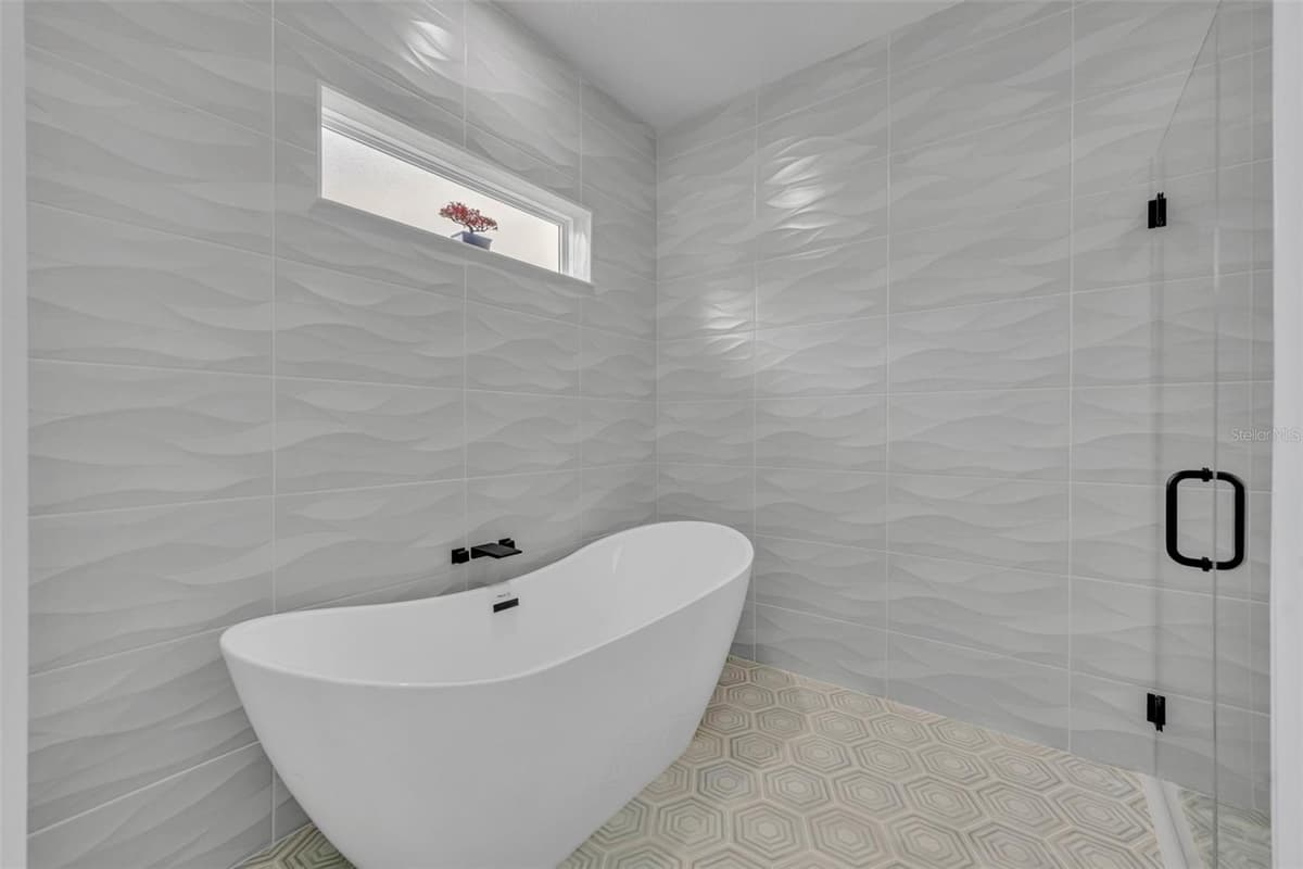 47 ORCHID COURT — photo 27 of 29