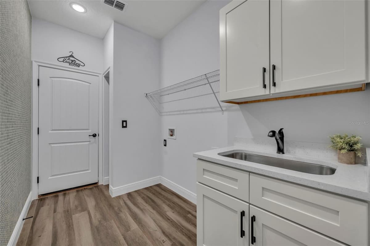47 ORCHID COURT — photo 20 of 29