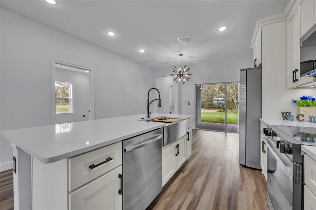 47 ORCHID COURT — photo 15 of 29