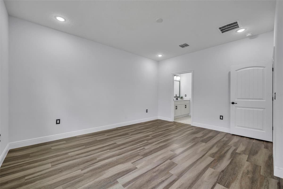47 ORCHID COURT — photo 25 of 29