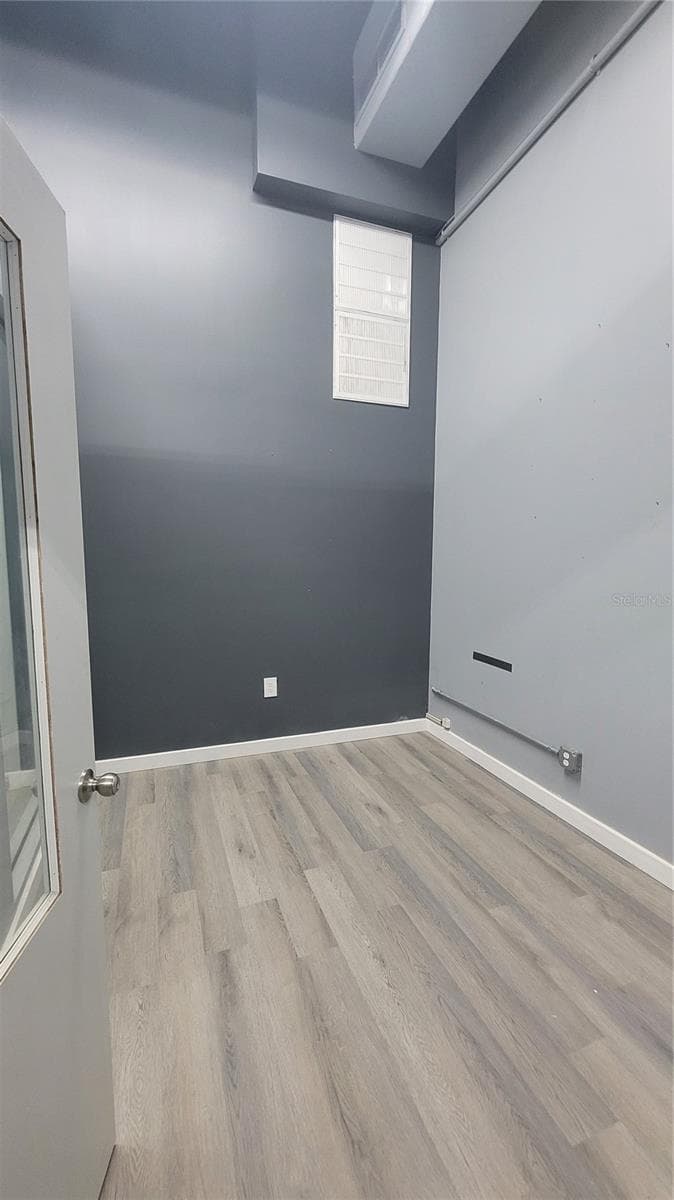 910 BELLE AVENUE — photo 9 of 14
