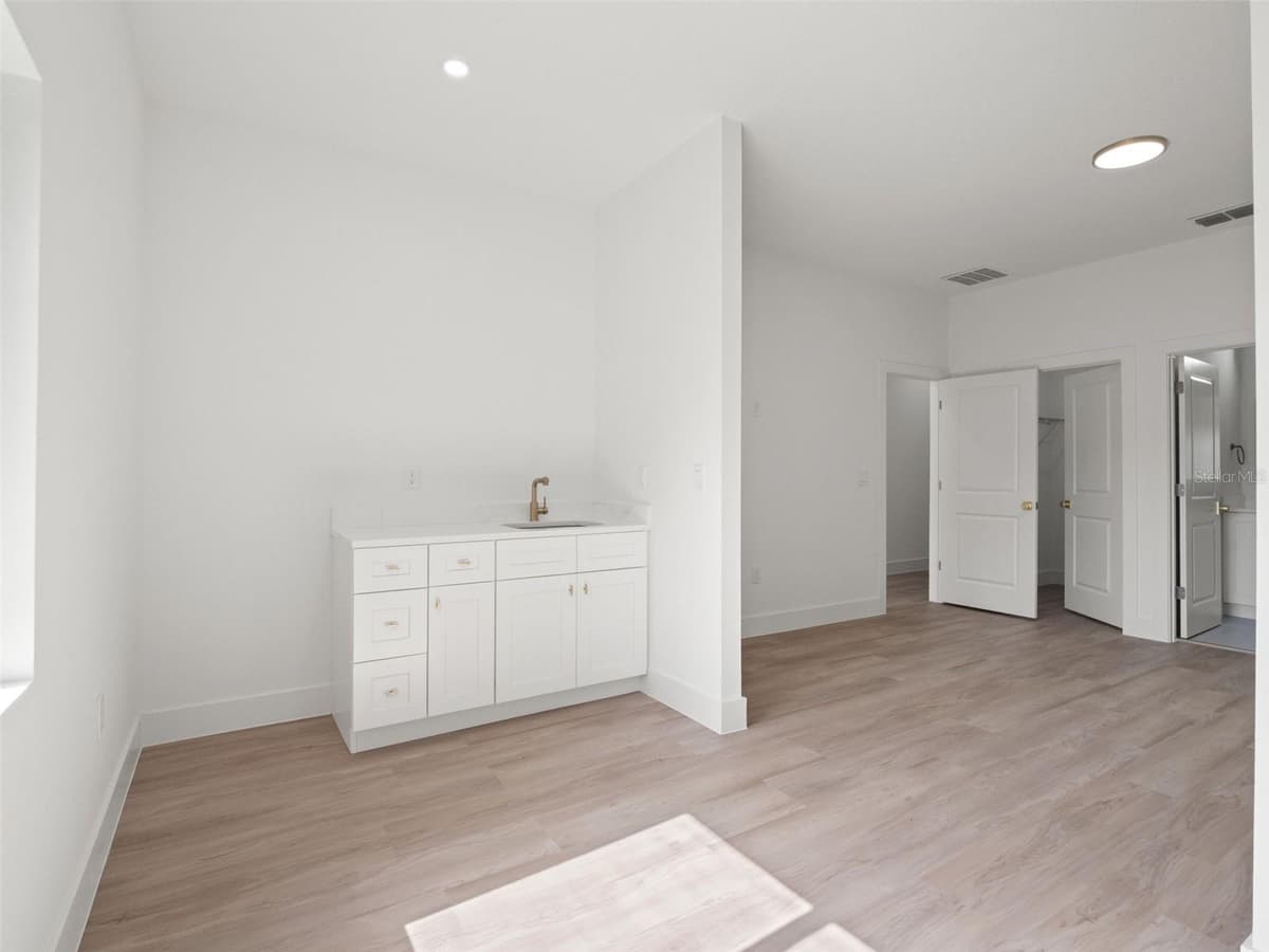 497 OCEAN AVENUE — photo 30 of 42