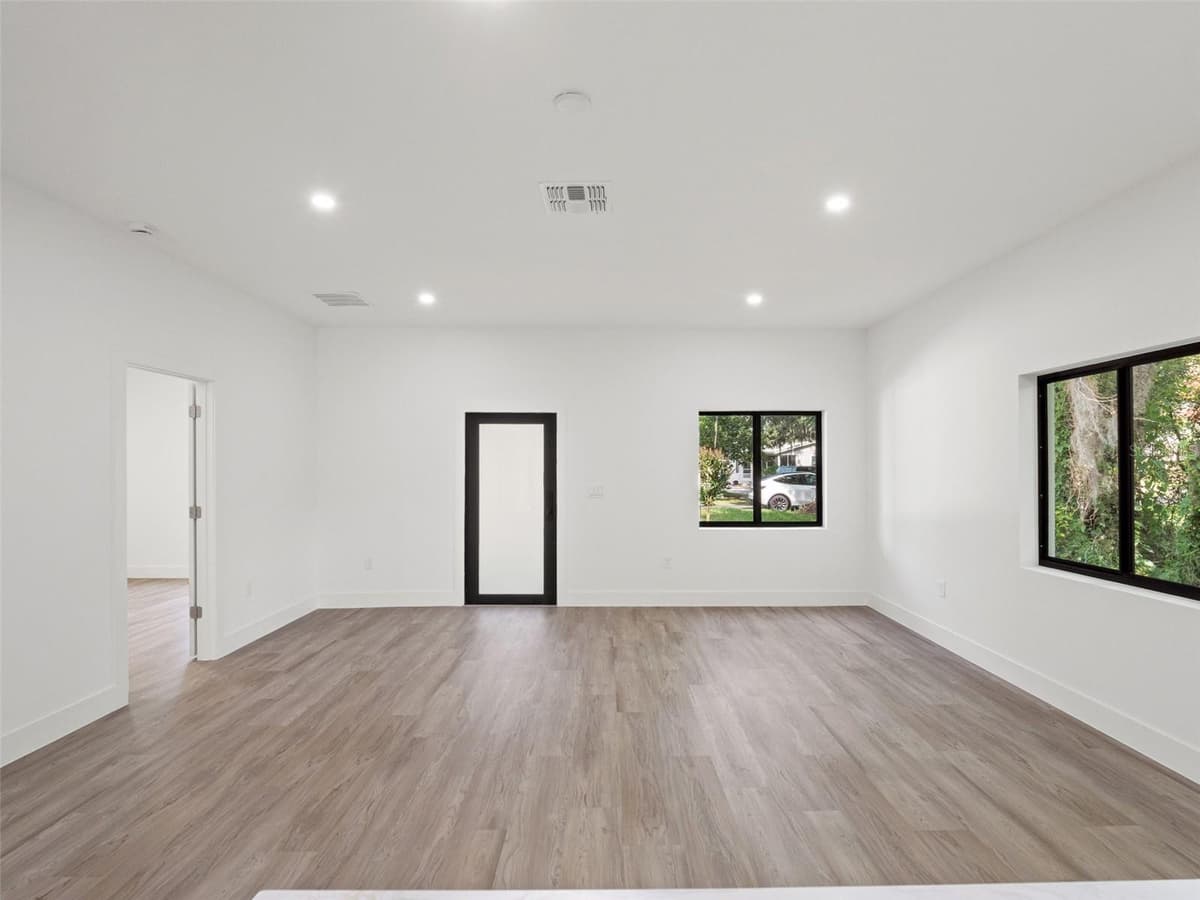 497 OCEAN AVENUE — photo 9 of 42