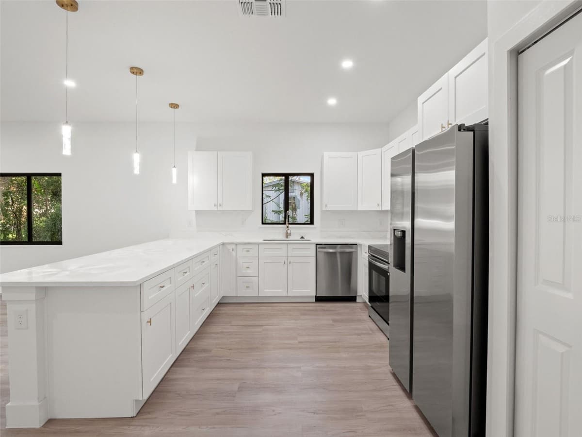 497 OCEAN AVENUE — photo 11 of 42