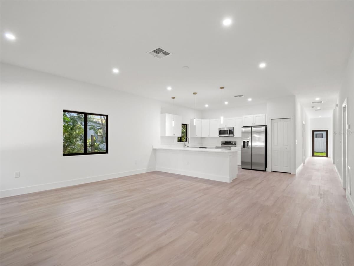 497 OCEAN AVENUE — photo 16 of 42