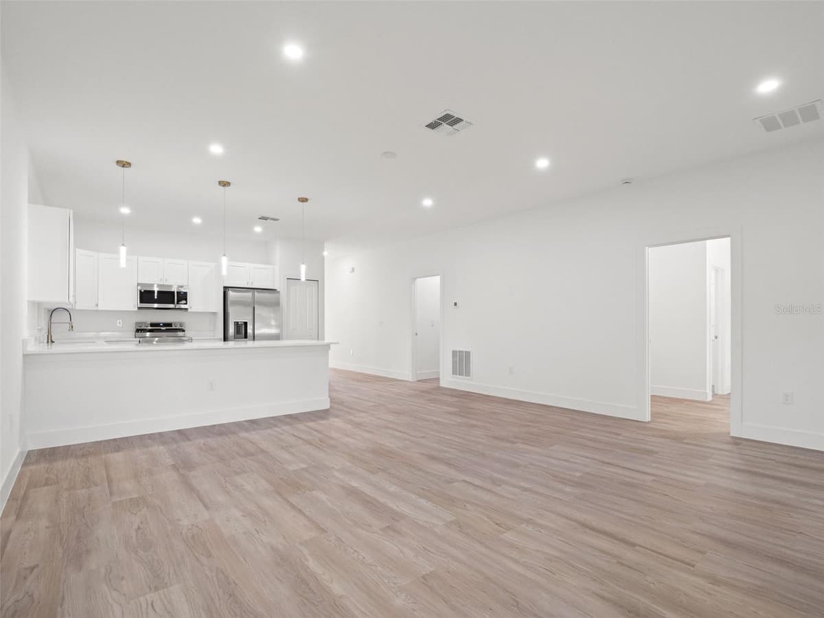 497 OCEAN AVENUE — photo 14 of 42