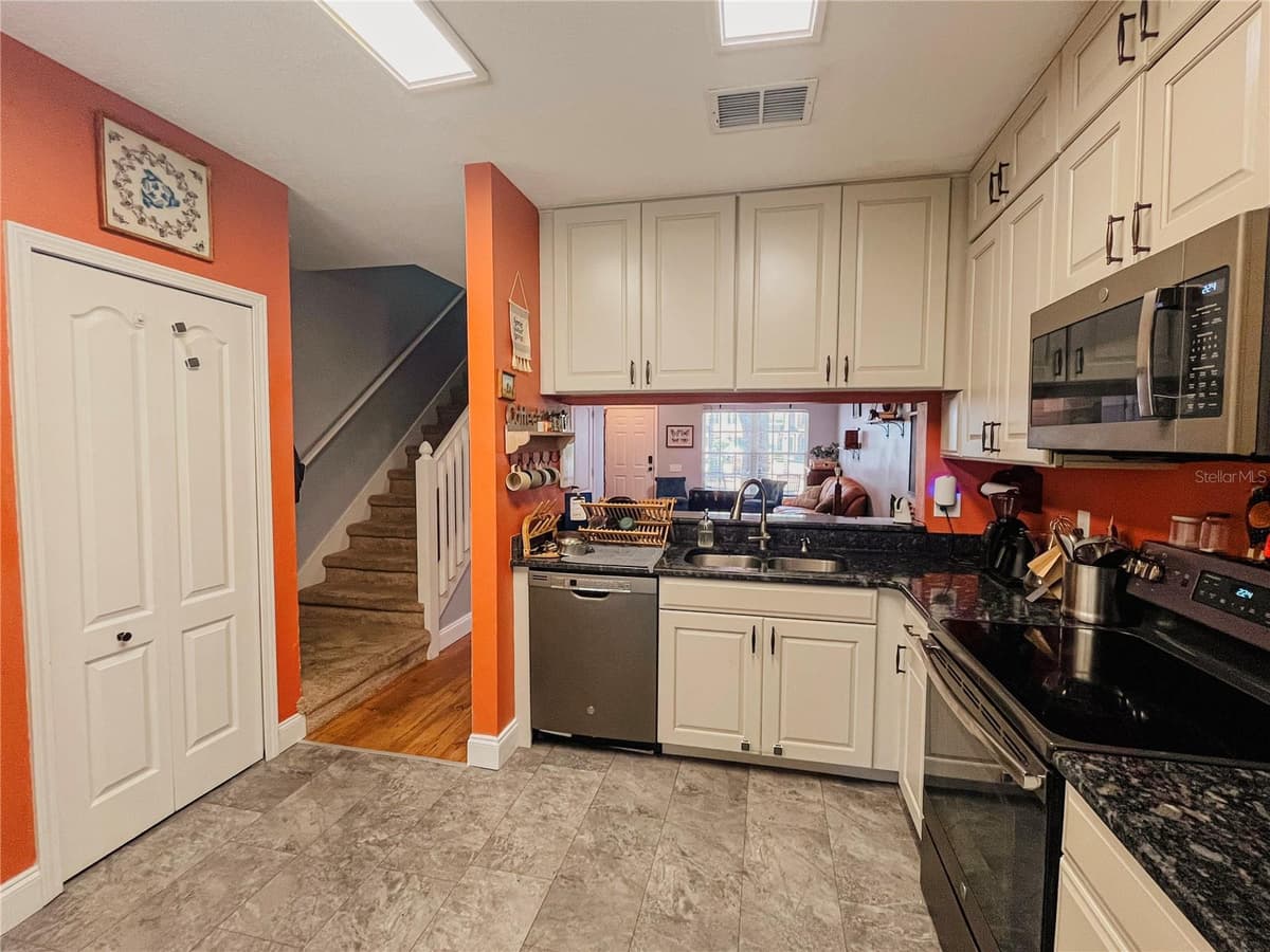 1116 KENNEWICK COURT — photo 17 of 34