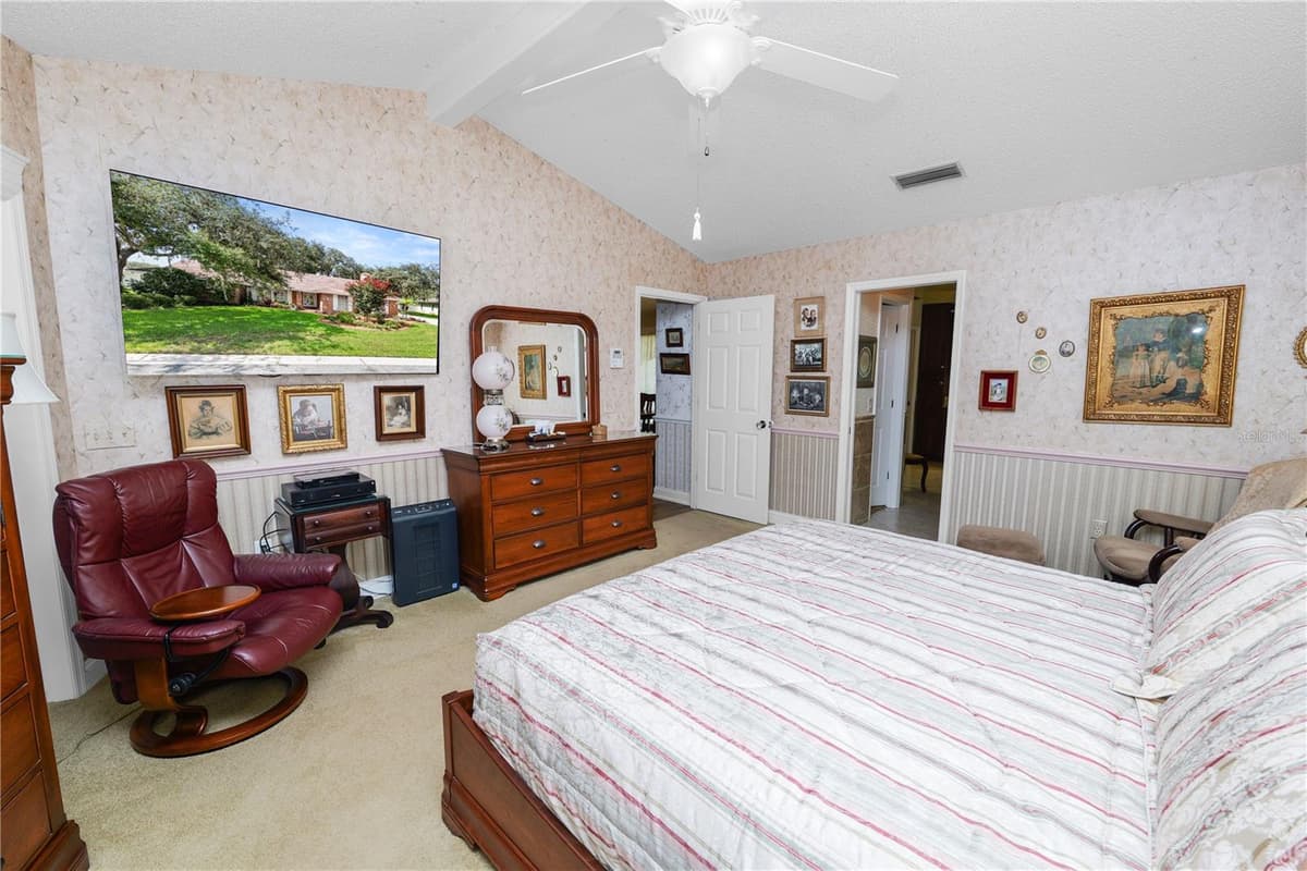 1626 SHERWOOD LAKES BOULEVARD — photo 30 of 76