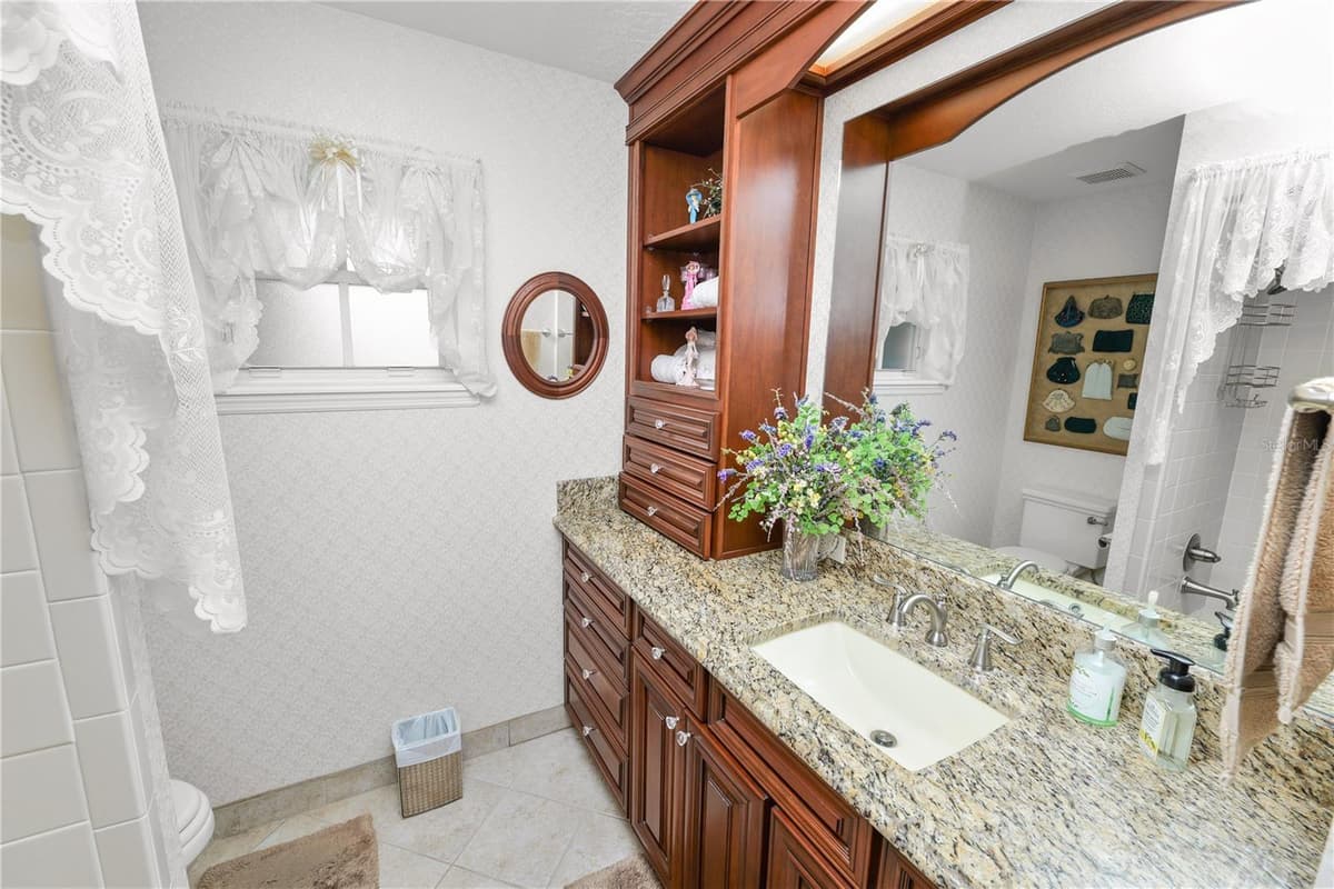 1626 SHERWOOD LAKES BOULEVARD — photo 41 of 76