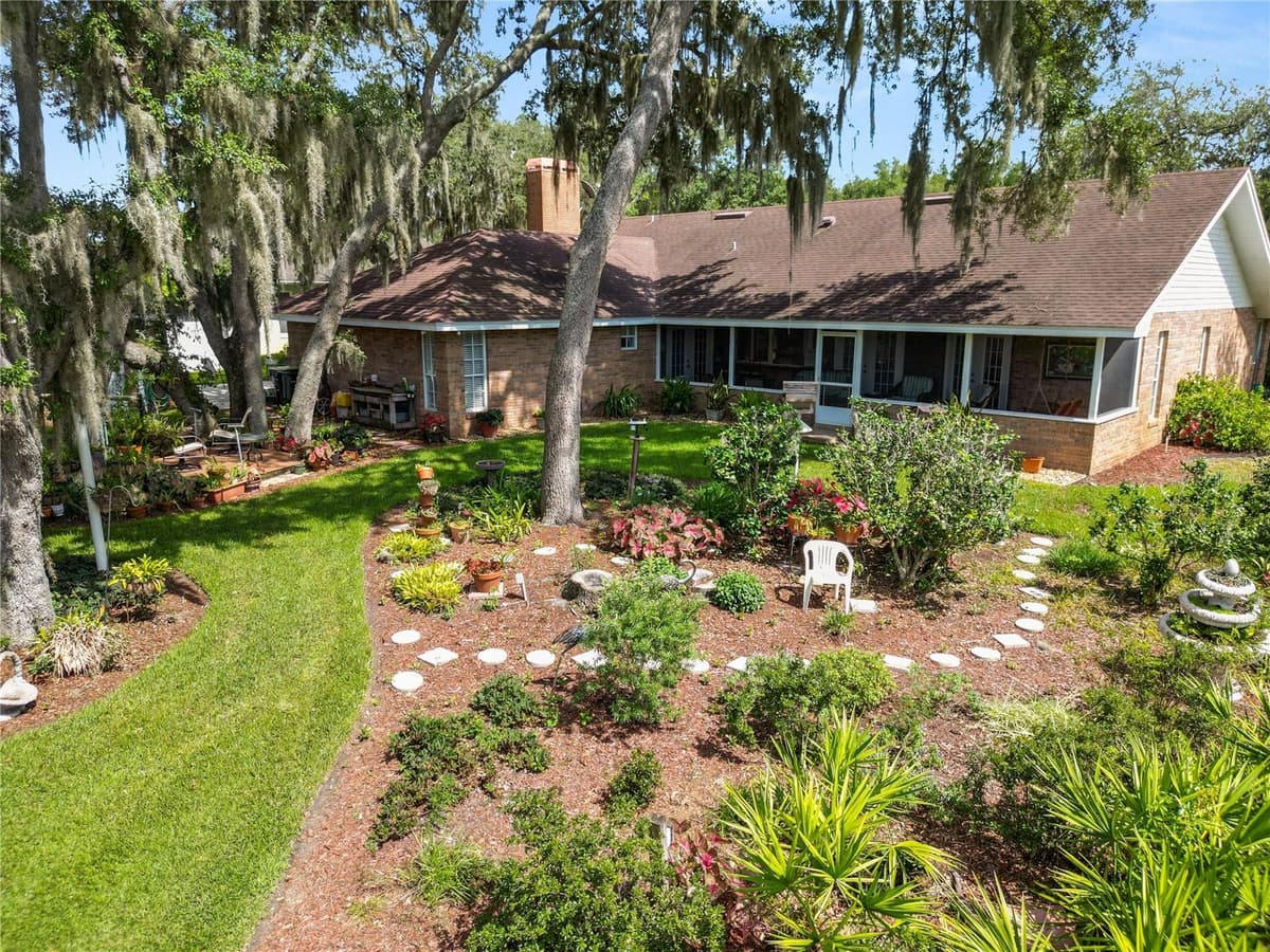 1626 SHERWOOD LAKES BOULEVARD — photo 59 of 76