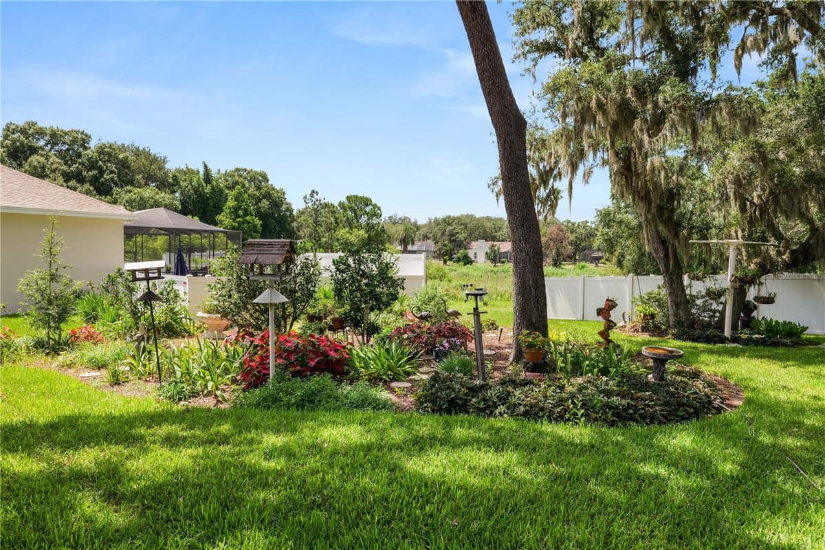 1626 SHERWOOD LAKES BOULEVARD — photo 74 of 76