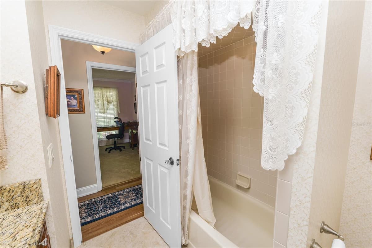 1626 SHERWOOD LAKES BOULEVARD — photo 42 of 76