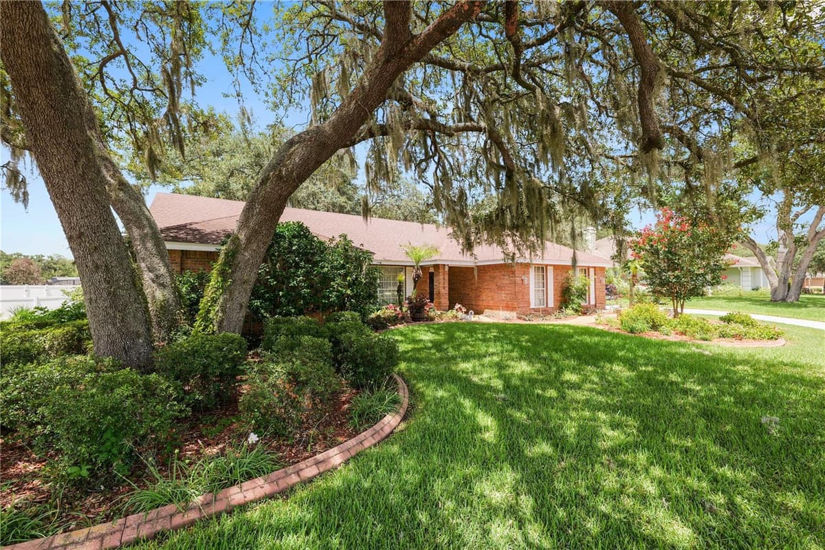 1626 SHERWOOD LAKES BOULEVARD — photo 72 of 76
