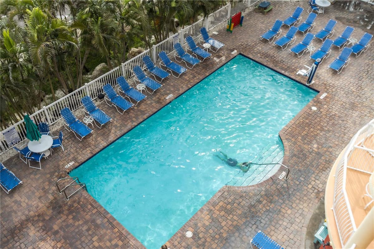 11605 GULF BOULEVARD — photo 27 of 53