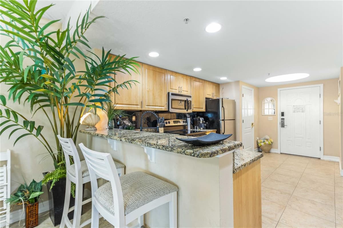 11605 GULF BOULEVARD — photo 17 of 53