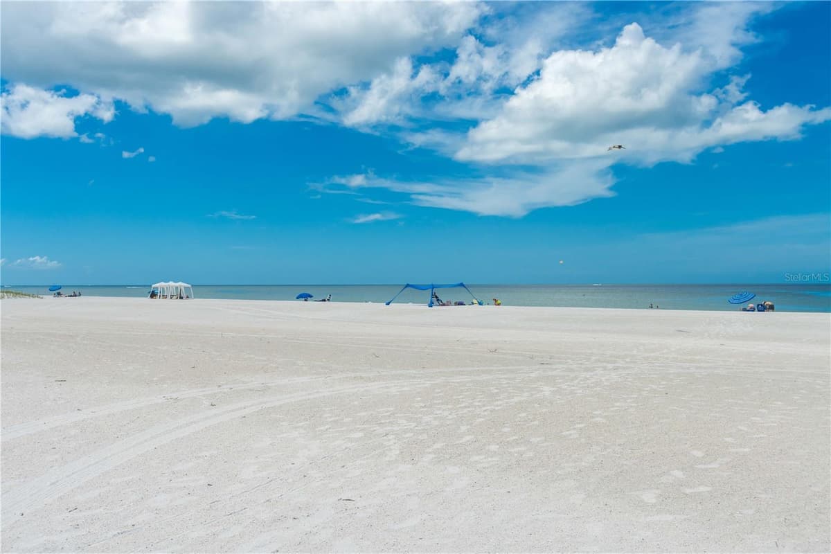 11605 GULF BOULEVARD — photo 3 of 53