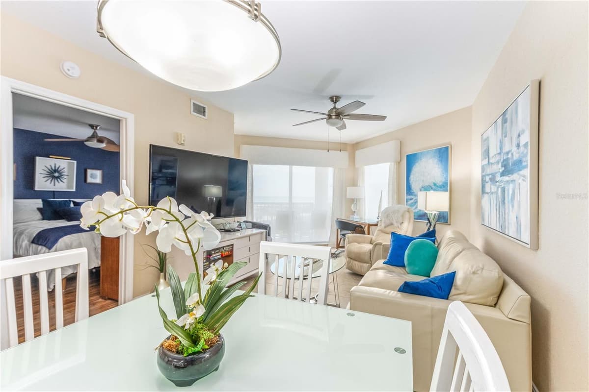 11605 GULF BOULEVARD — photo 12 of 53
