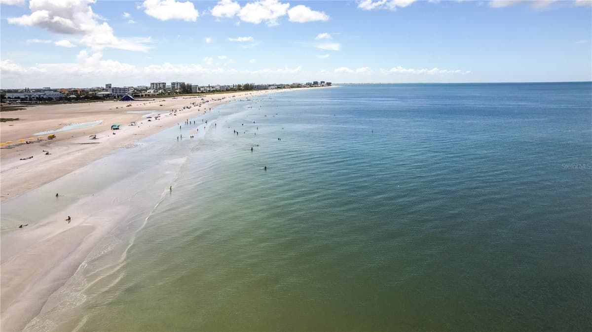 11605 GULF BOULEVARD — photo 48 of 53