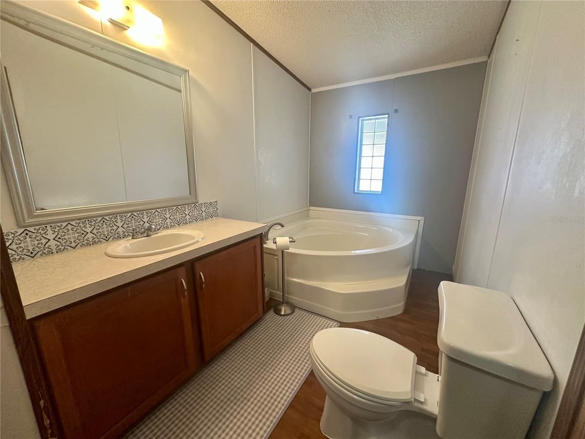 8528 AVON LADY PLACE — photo 18 of 38