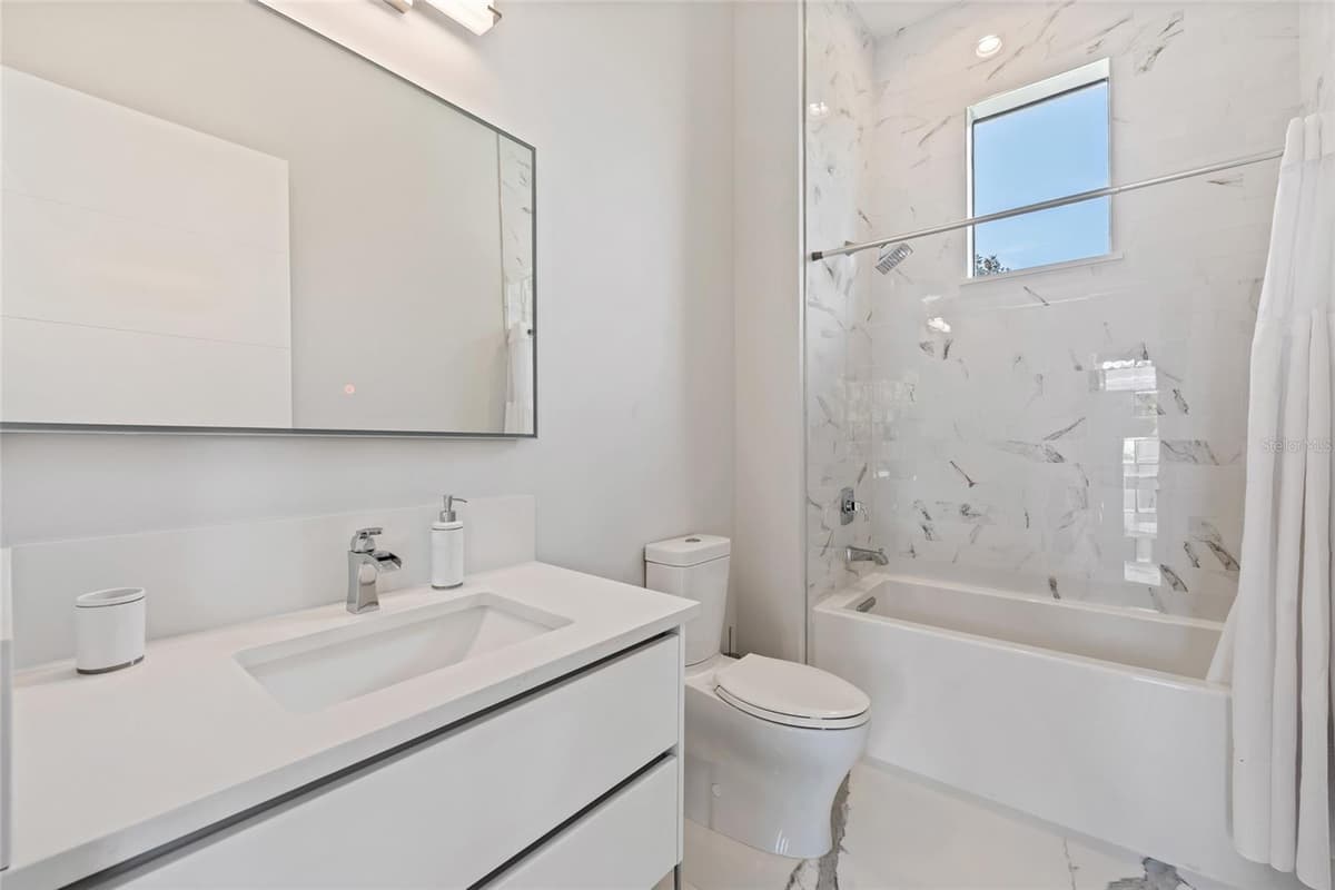 6159 HARBOUR TOWN COURT — photo 35 of 46