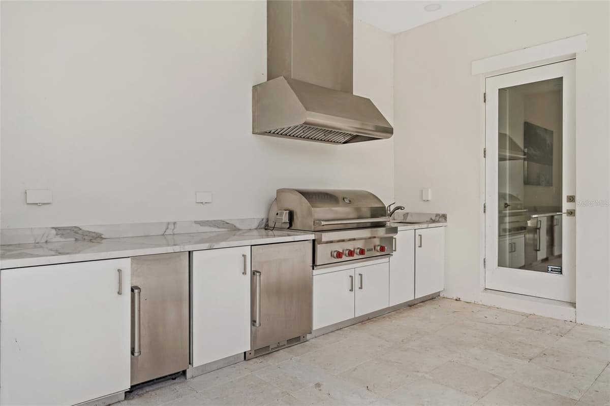 6159 HARBOUR TOWN COURT — photo 37 of 46