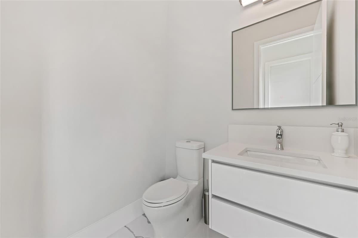 6159 HARBOUR TOWN COURT — photo 21 of 46