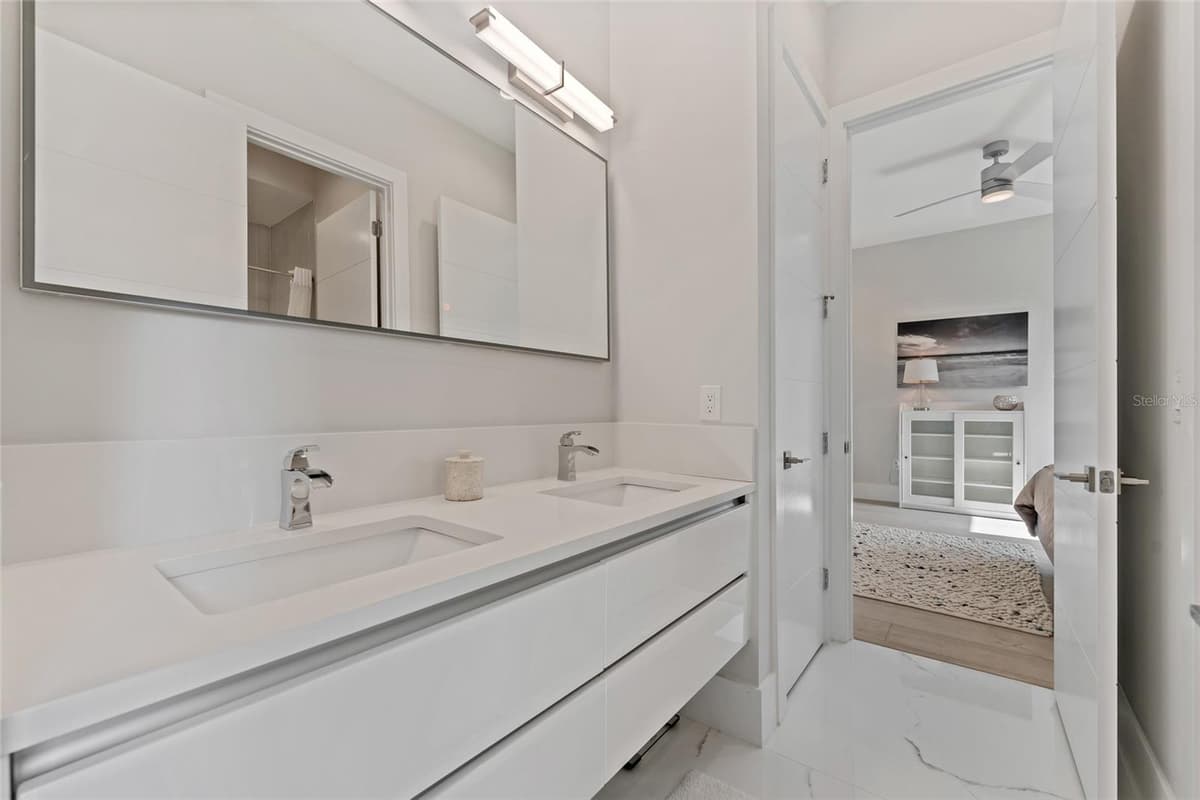 6159 HARBOUR TOWN COURT — photo 24 of 46