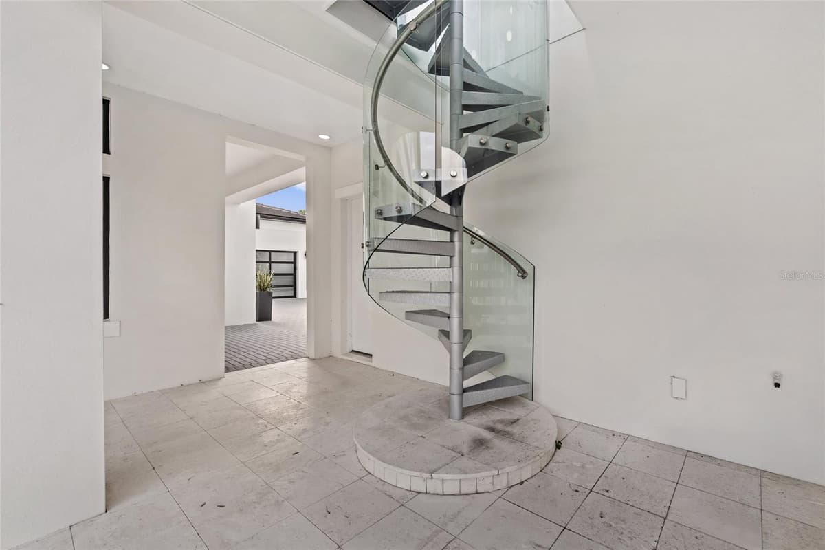 6159 HARBOUR TOWN COURT — photo 33 of 46