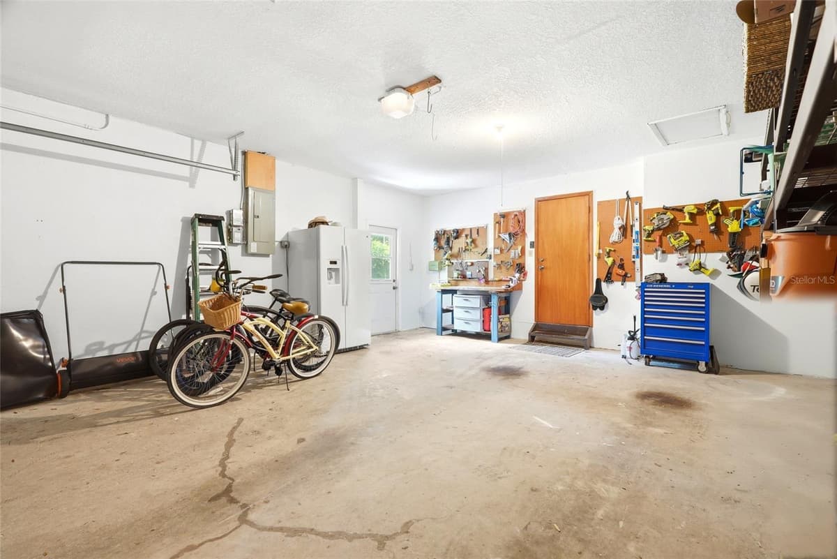 8 CLEARVIEW DRIVE — photo 40 of 54
