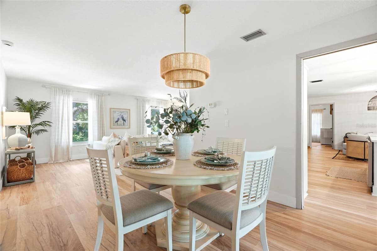 8 CLEARVIEW DRIVE — photo 11 of 54