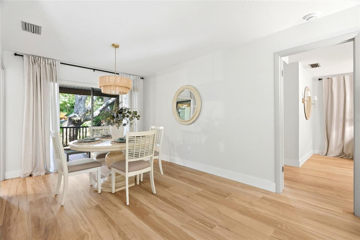 8 CLEARVIEW DRIVE — photo 9 of 54
