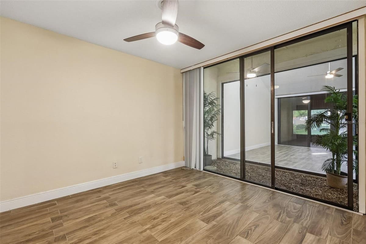 107 SEVILLE COURT — photo 21 of 25