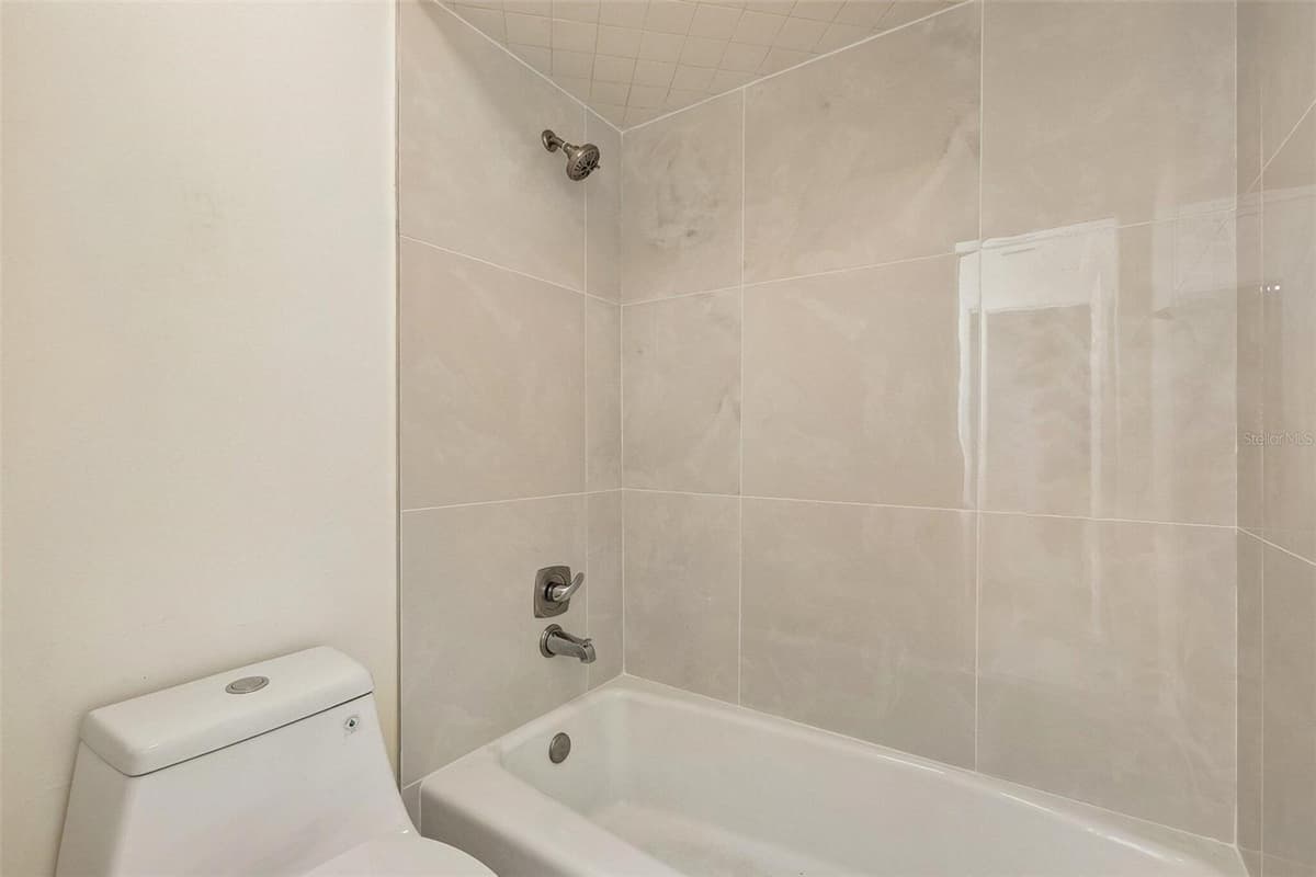 107 SEVILLE COURT — photo 20 of 25