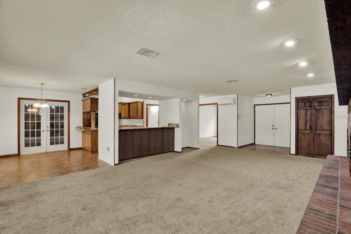 11251 SALINA STREET — photo 8 of 31