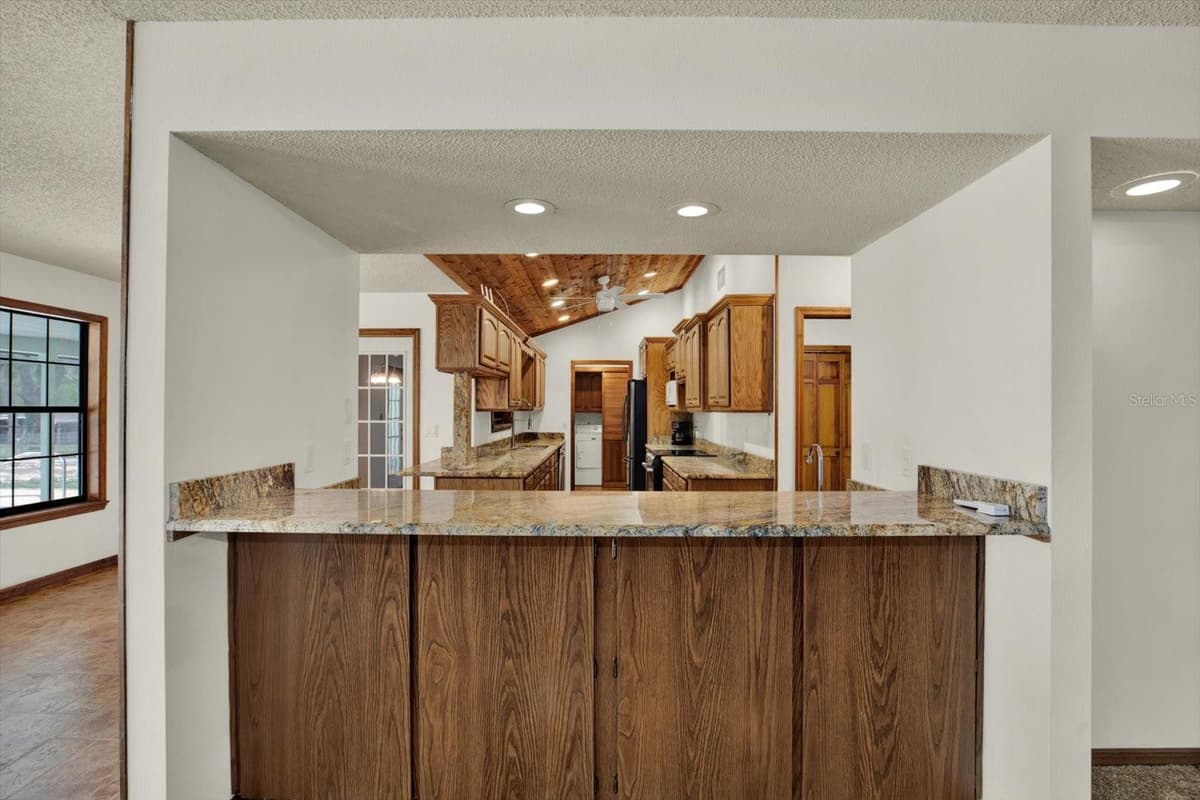 11251 SALINA STREET — photo 11 of 31