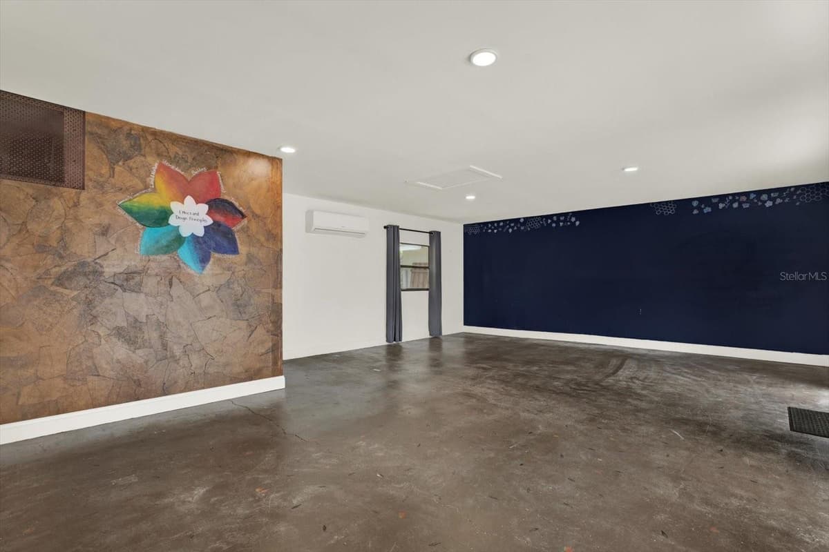 11251 SALINA STREET — photo 24 of 31