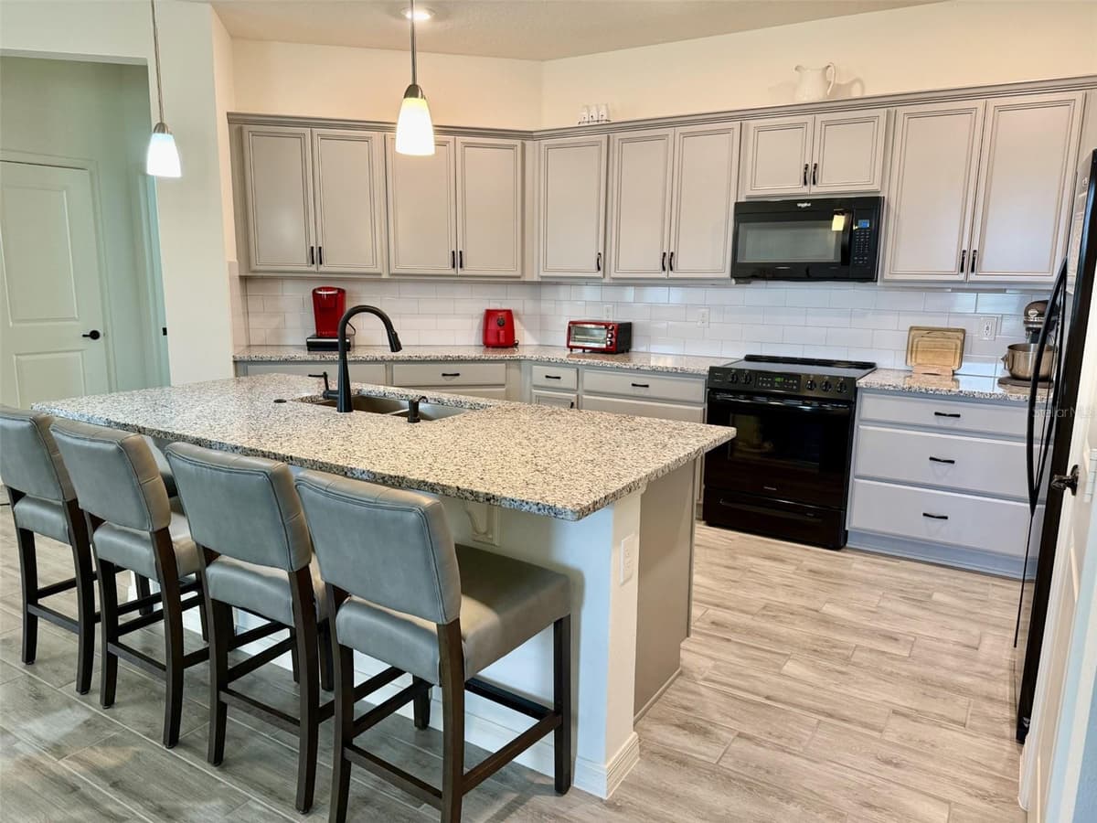 10155 GUTHRIE DRIVE — photo 5 of 28