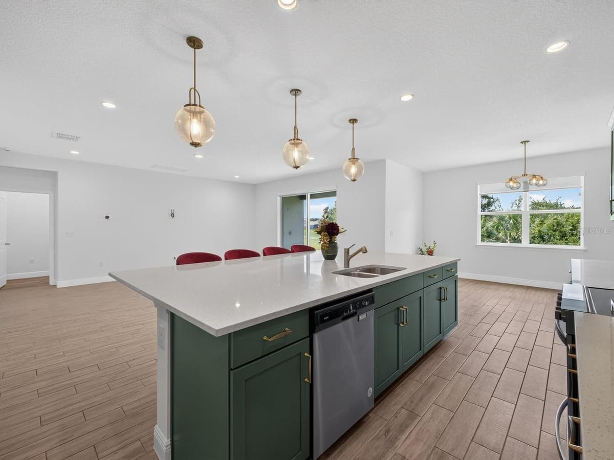 603 AVILA PLACE — photo 15 of 51