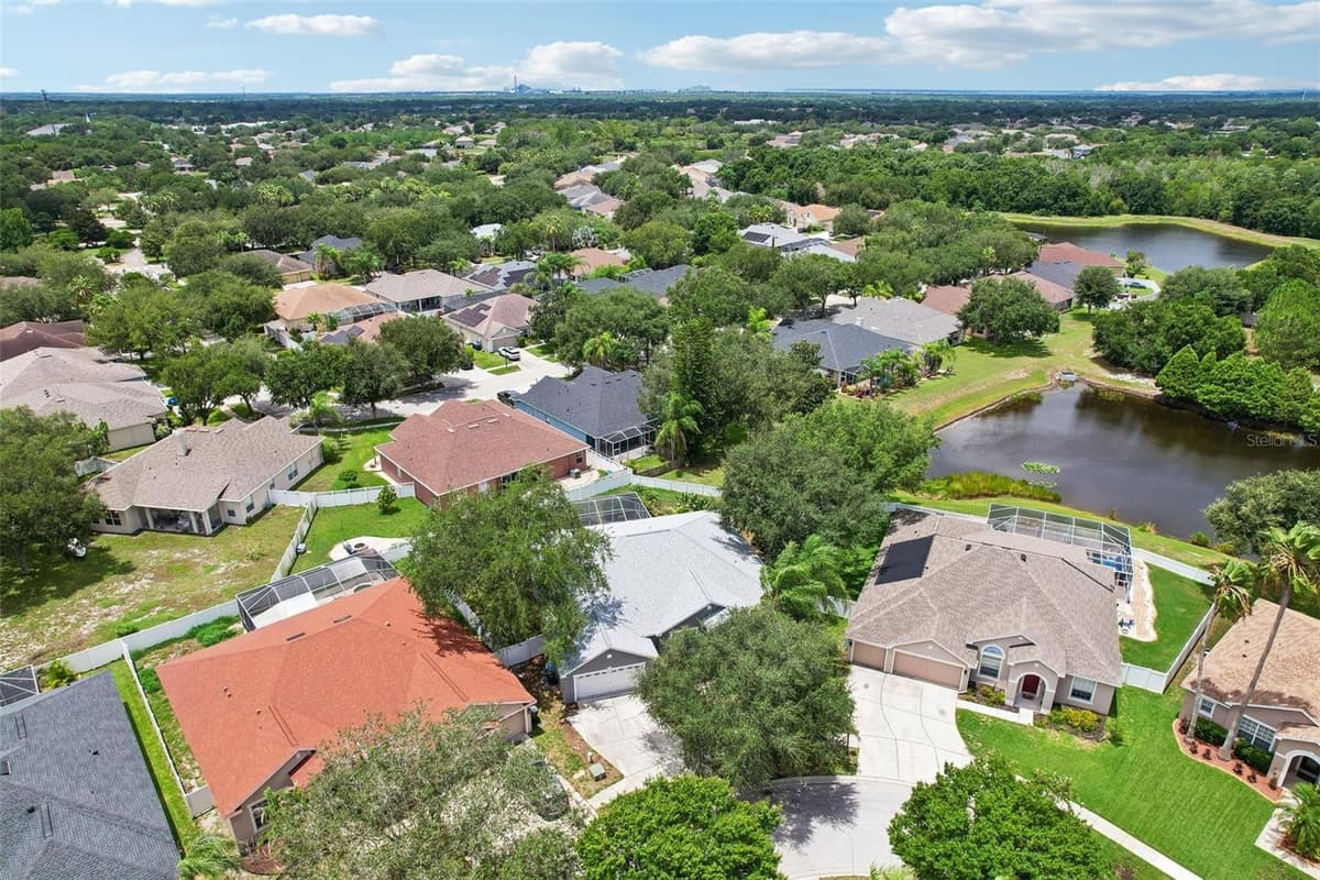 12517 SAFARI LANE — photo 45 of 51