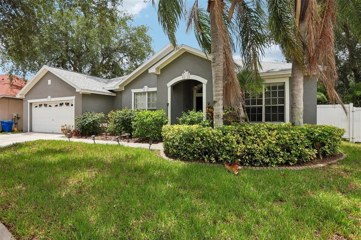 12517 SAFARI LANE — photo 4 of 51