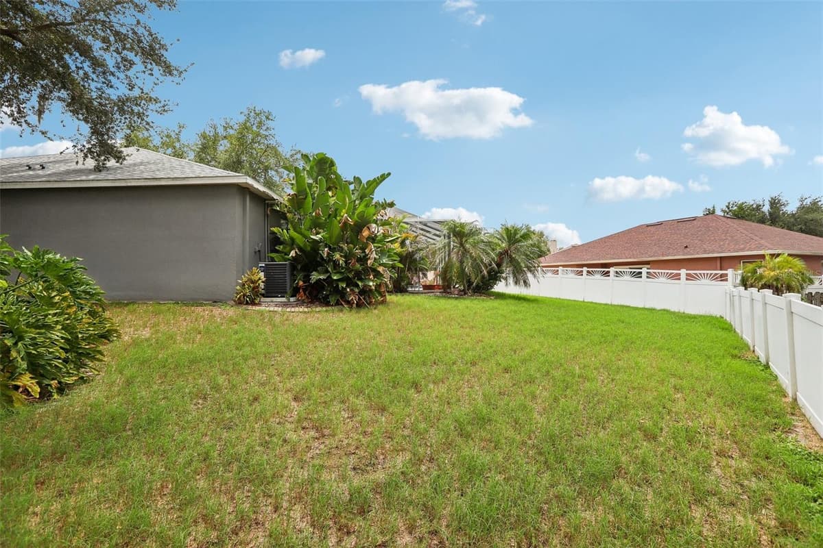 12517 SAFARI LANE — photo 41 of 51
