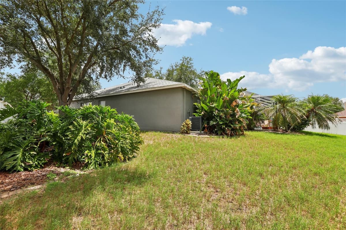 12517 SAFARI LANE — photo 40 of 51