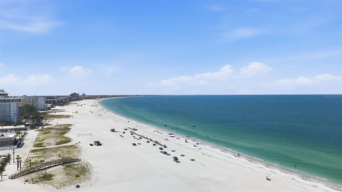 5555 GULF BOULEVARD — photo 32 of 45