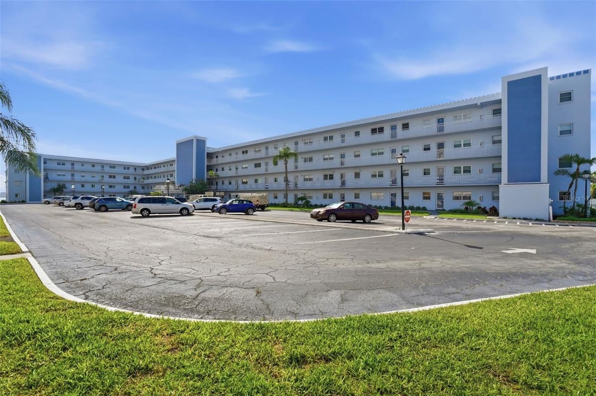 5555 GULF BOULEVARD — photo 41 of 45