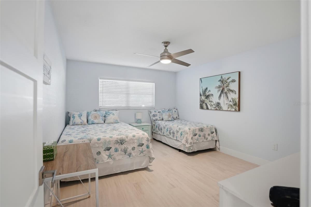 5555 GULF BOULEVARD — photo 20 of 45