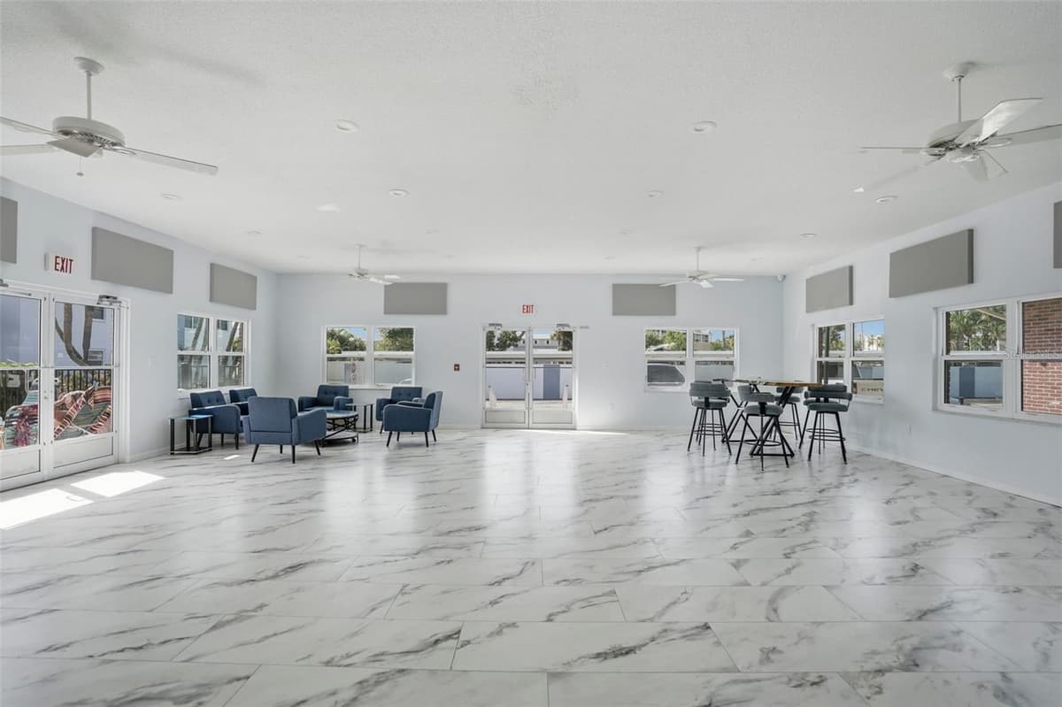 5555 GULF BOULEVARD — photo 39 of 45