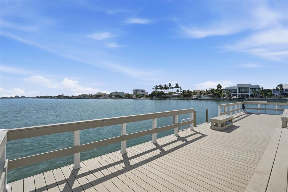 5555 GULF BOULEVARD — photo 30 of 45