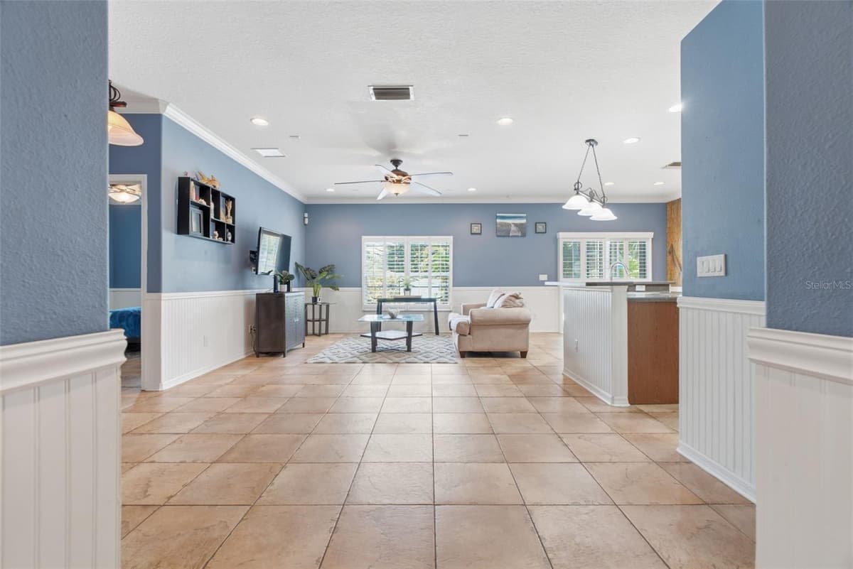 718 GRIFFEN HEIGHTS COURT — photo 4 of 54