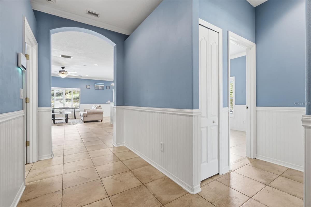 718 GRIFFEN HEIGHTS COURT — photo 3 of 54